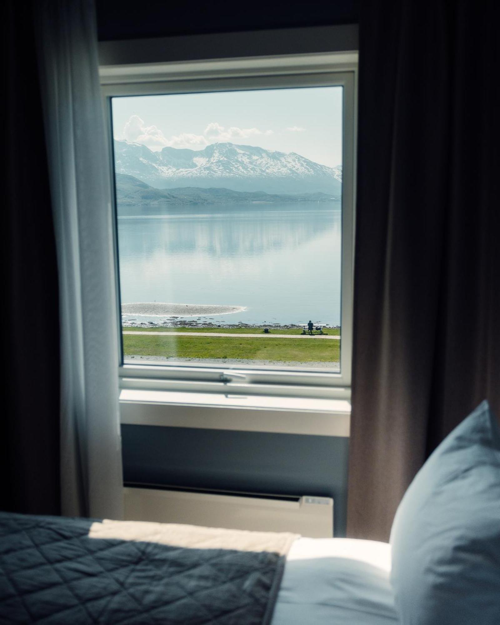 Bjerkvik Hotell エクステリア 写真