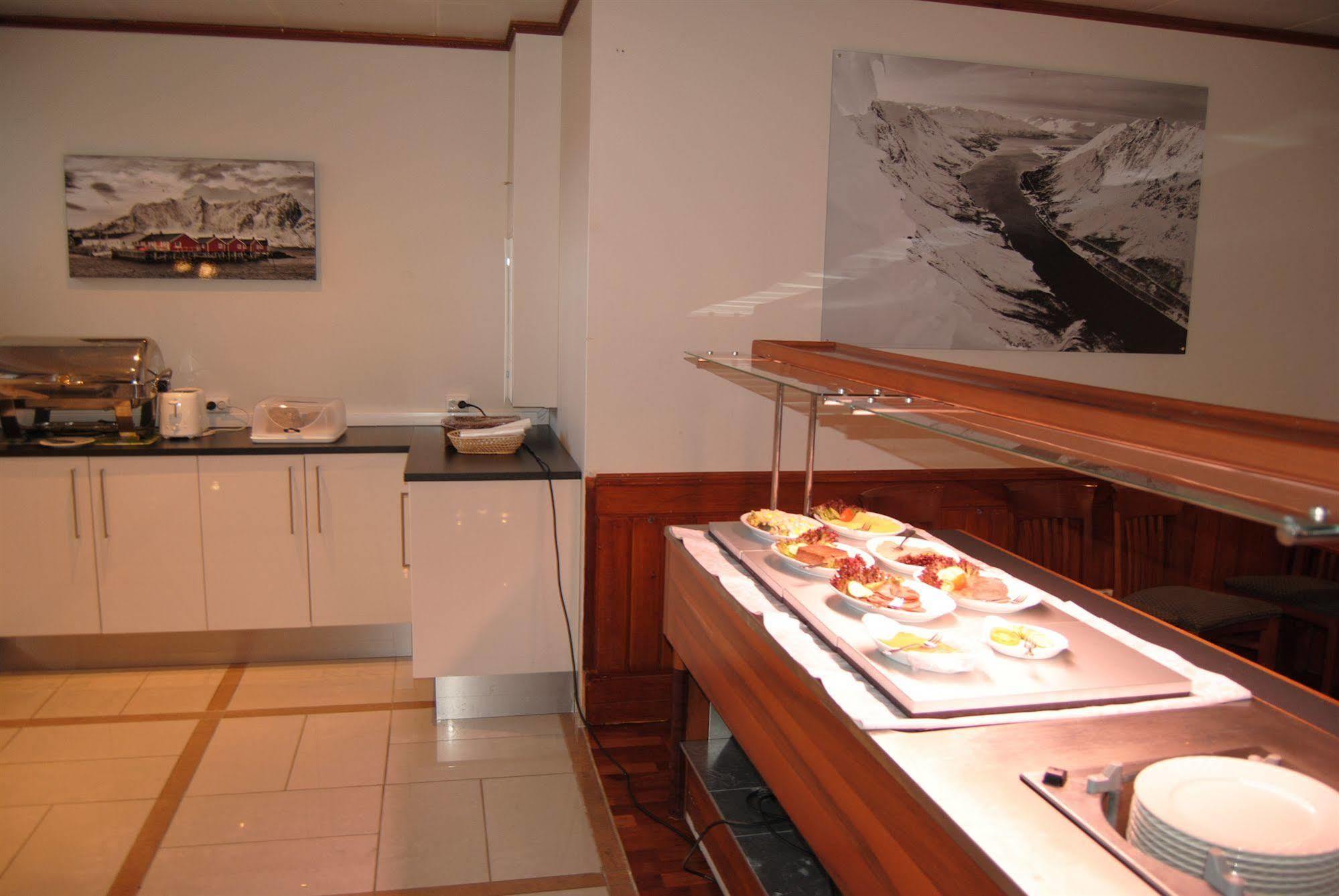 Bjerkvik Hotell エクステリア 写真